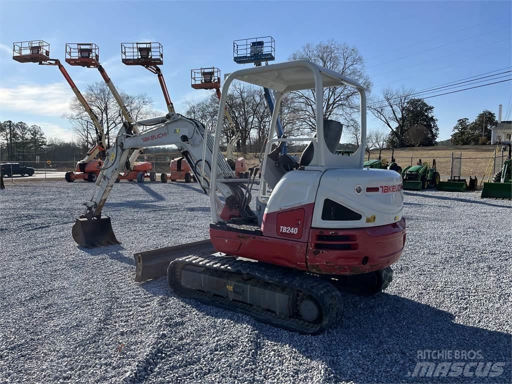 Takeuchi TB240 Minigraafmachines < 7t