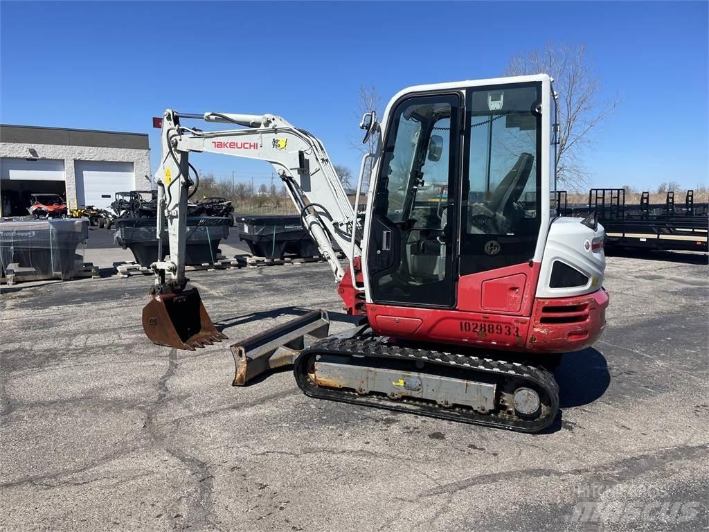 Takeuchi TB240C Minigraafmachines < 7t