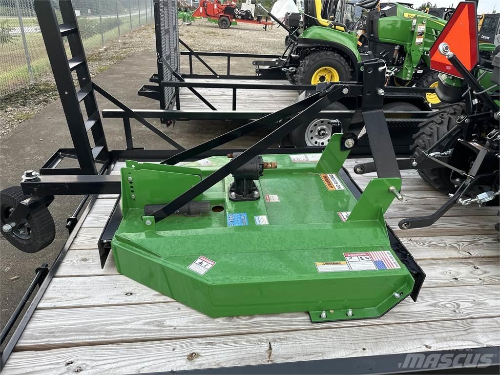 Titan 1204 Balenhakselaars, -snijders en -afwikkelaars