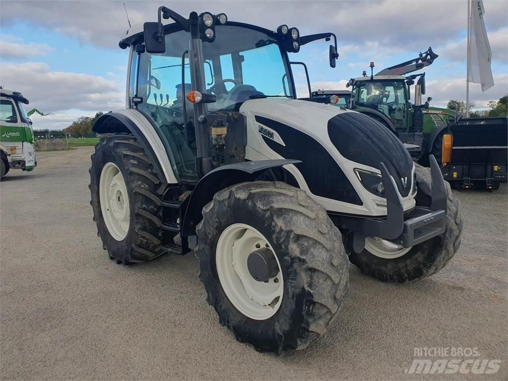 Valtra A104 Tractoren