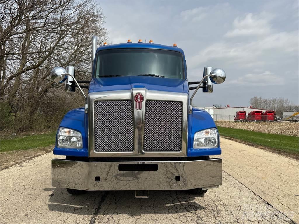 Kenworth T880 Trekkers