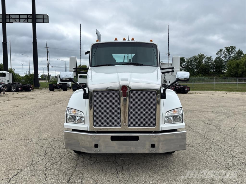 Kenworth T880 Trekkers