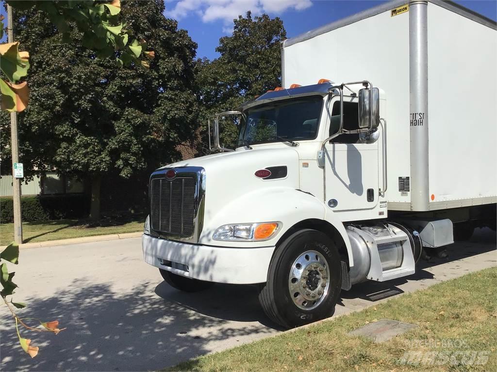 Peterbilt 337 Bakwagens met gesloten opbouw