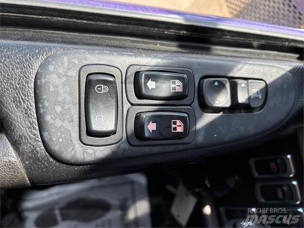 Peterbilt 389 Trekkers
