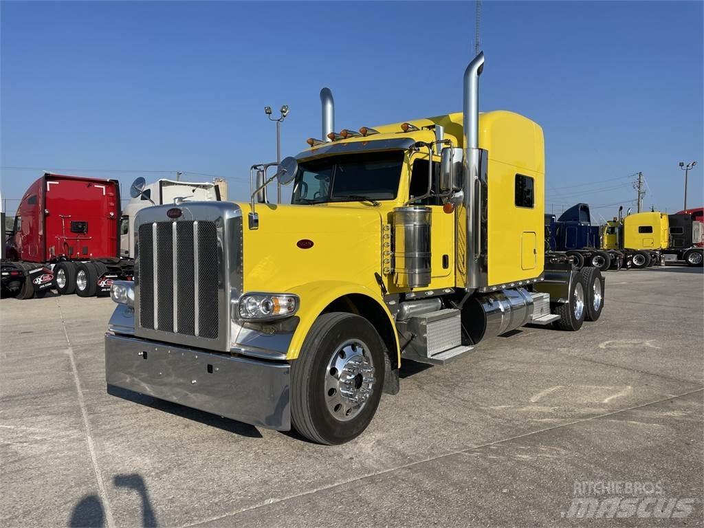 Peterbilt 389 Trekkers