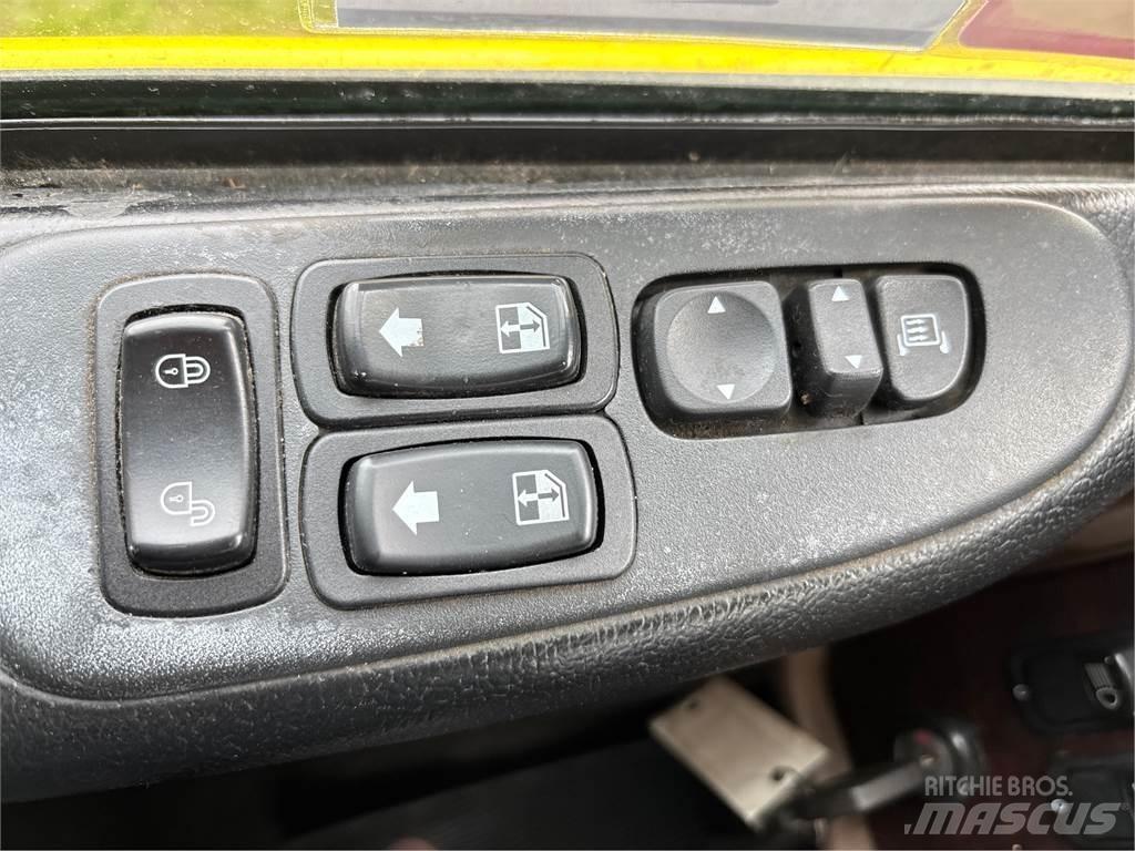 Peterbilt 389 Trekkers