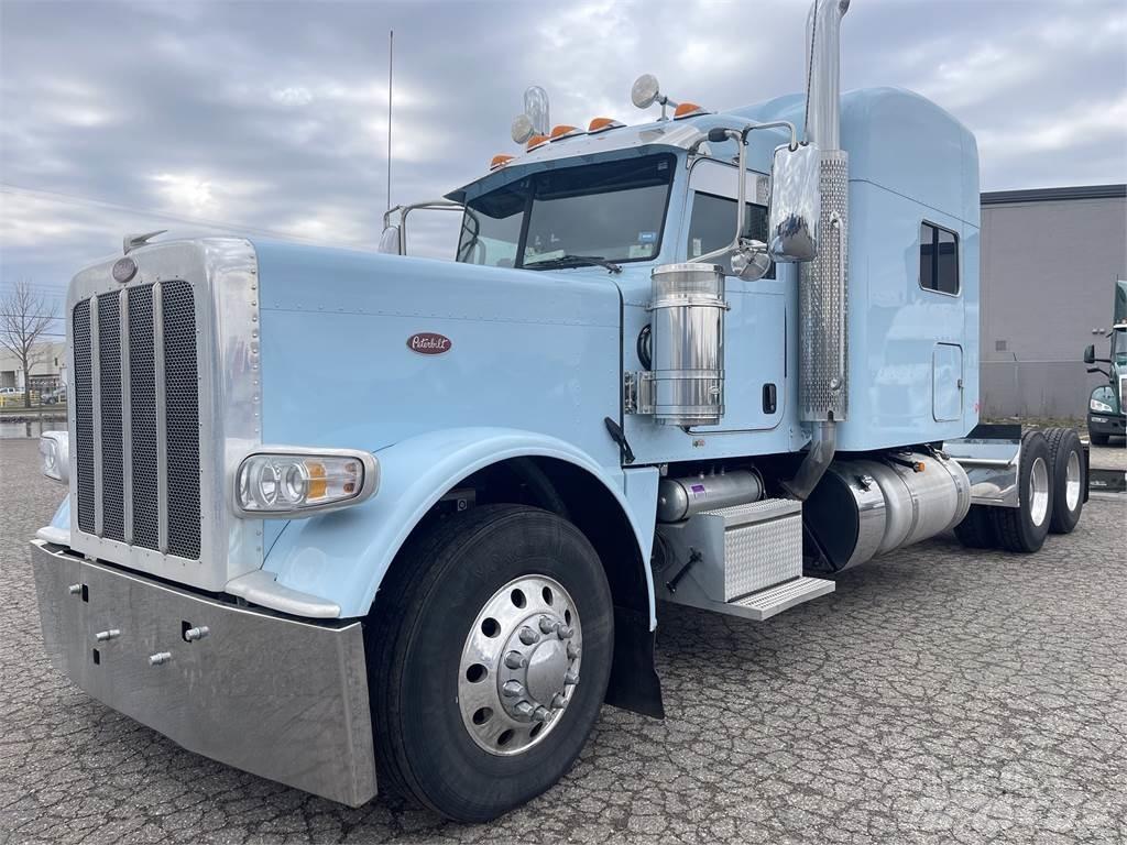 Peterbilt 389 Trekkers