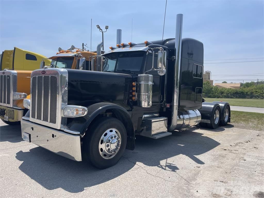 Peterbilt 389 Trekkers
