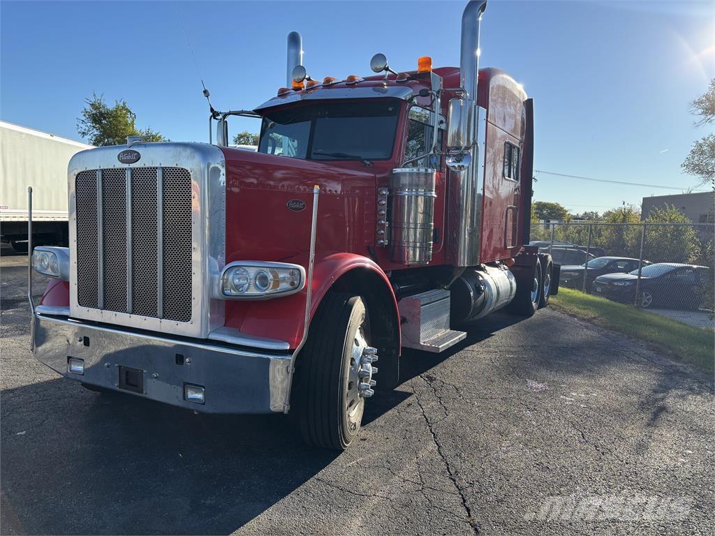 Peterbilt 389 Trekkers
