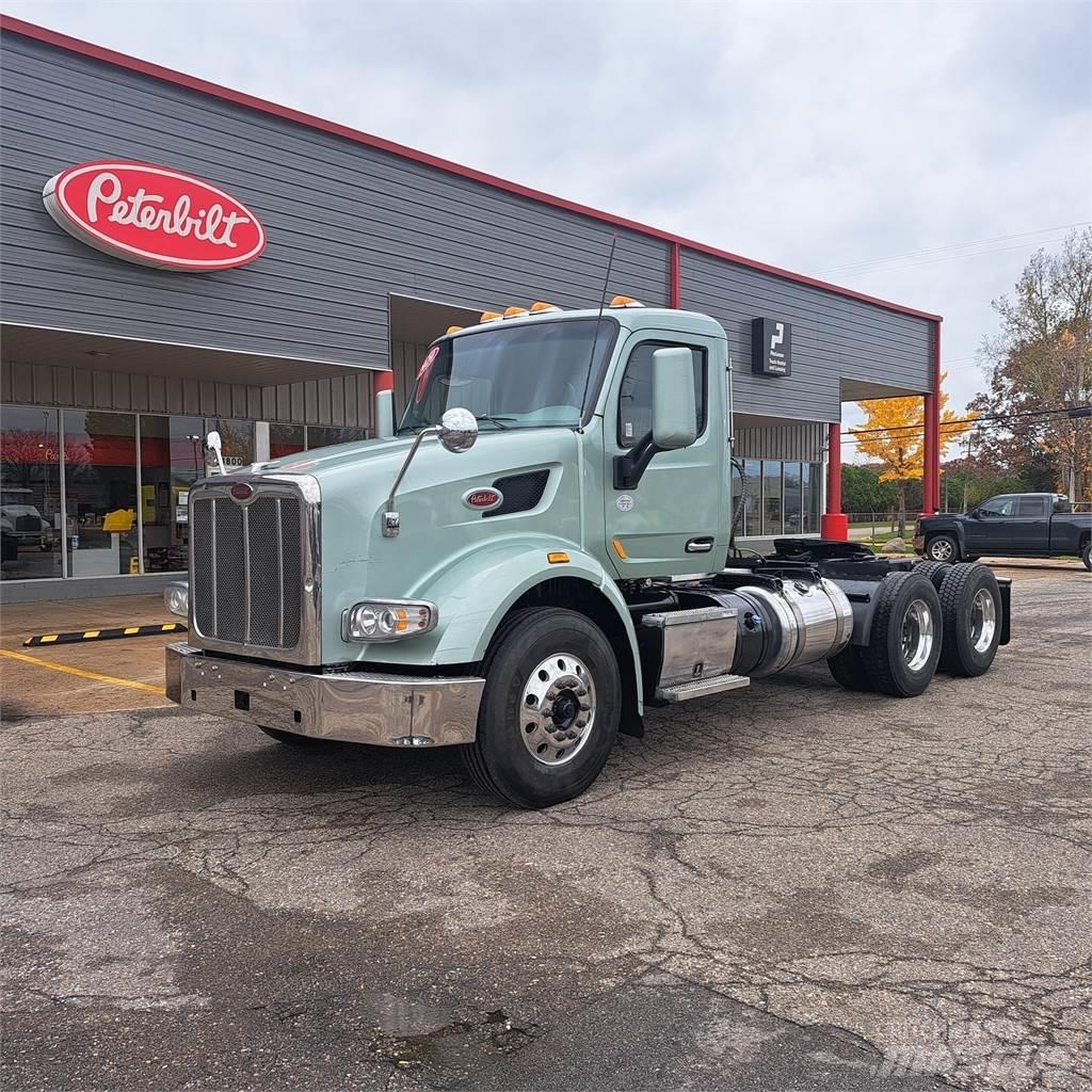 Peterbilt 567 Trekkers
