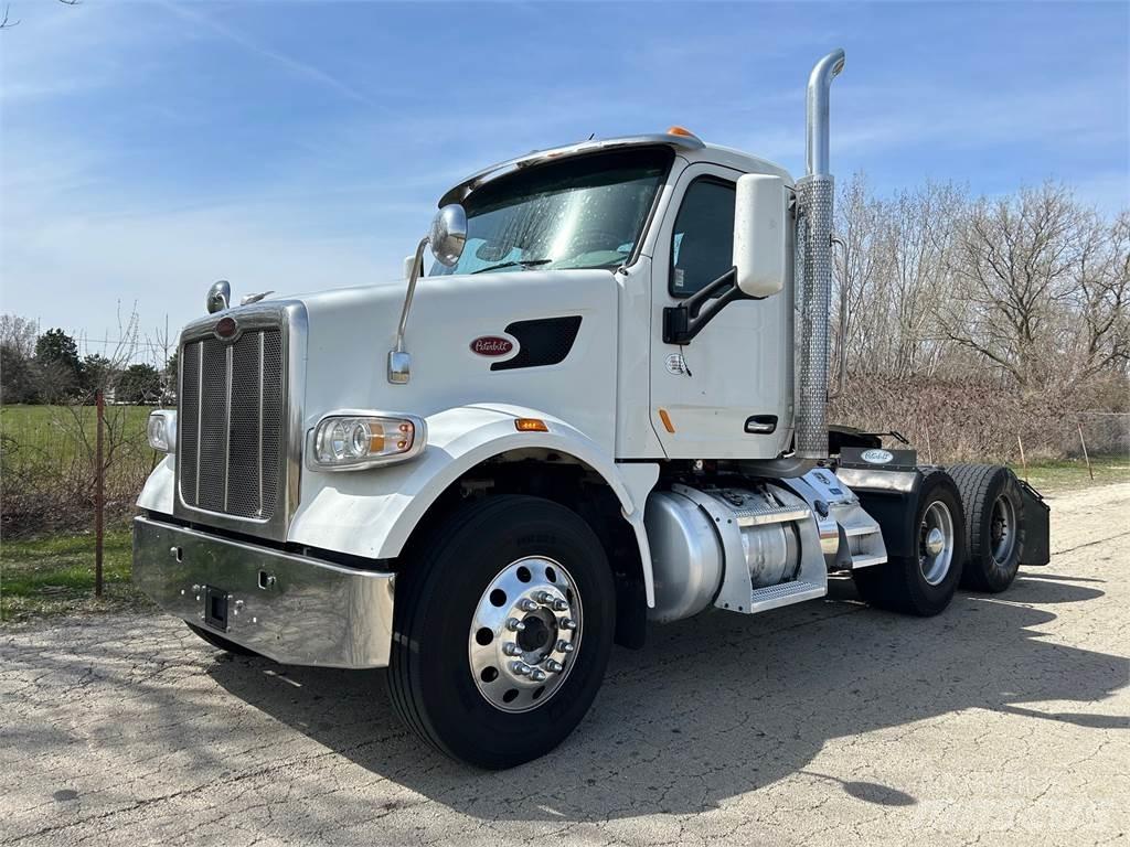 Peterbilt 567 Trekkers