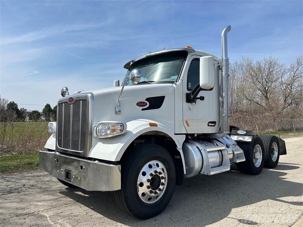 Peterbilt 567 Trekkers