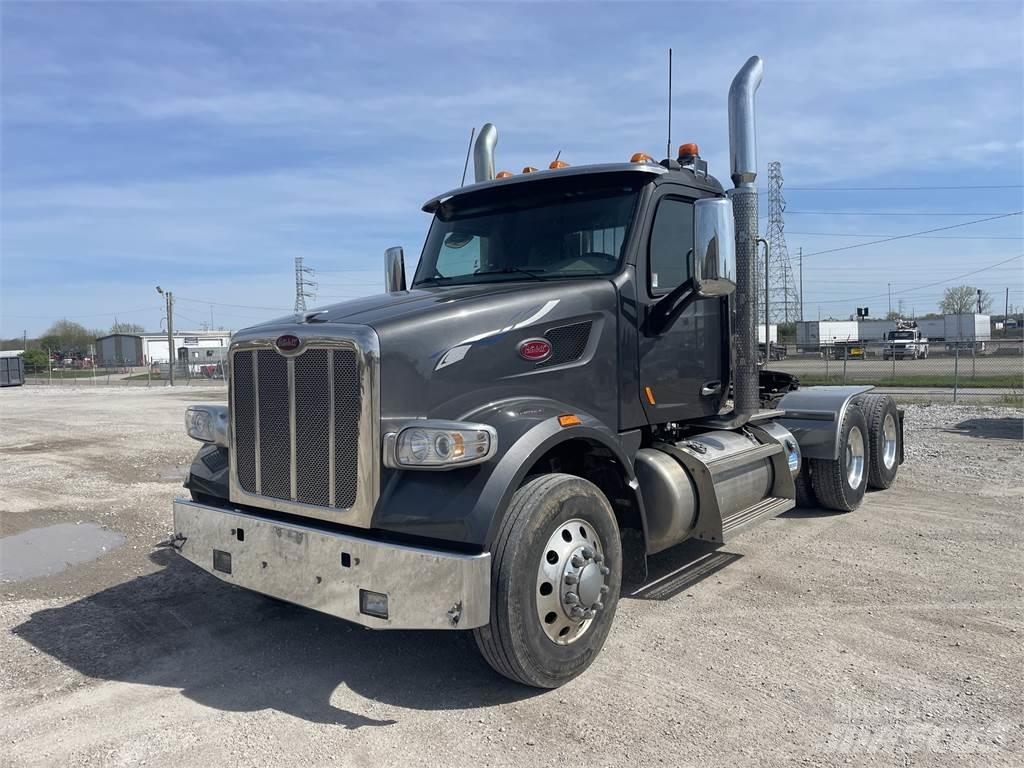 Peterbilt 567 Trekkers