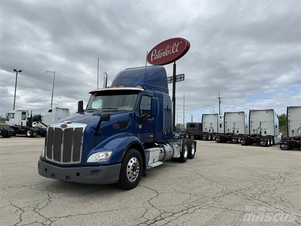 Peterbilt 579 Trekkers