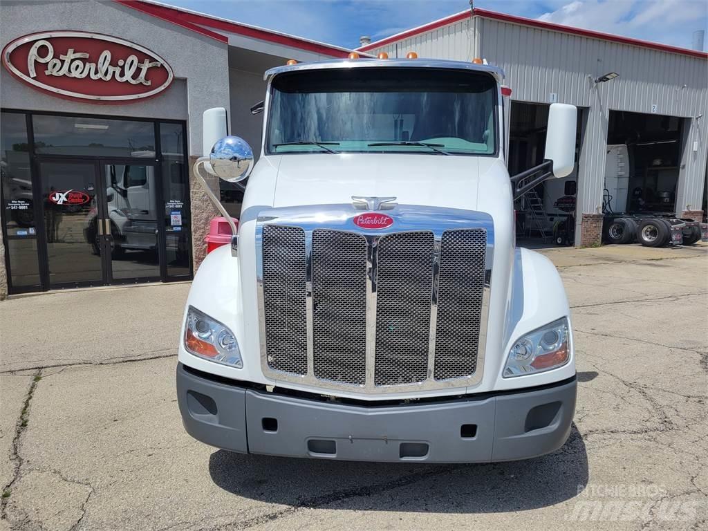 Peterbilt 579 Trekkers