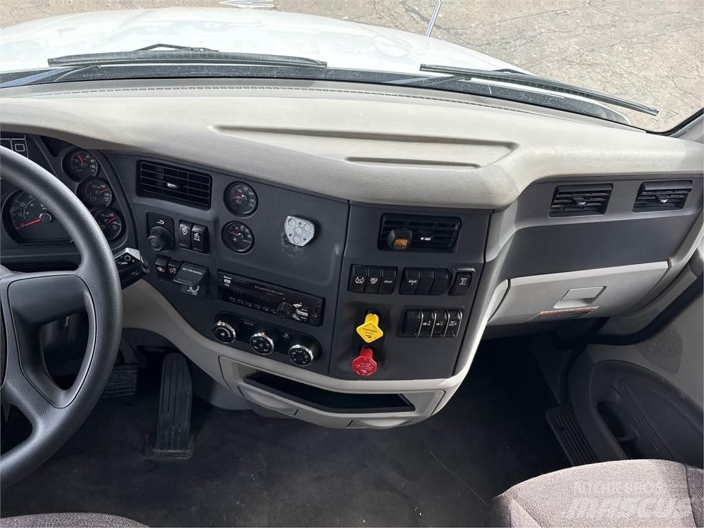 Peterbilt 579 Trekkers