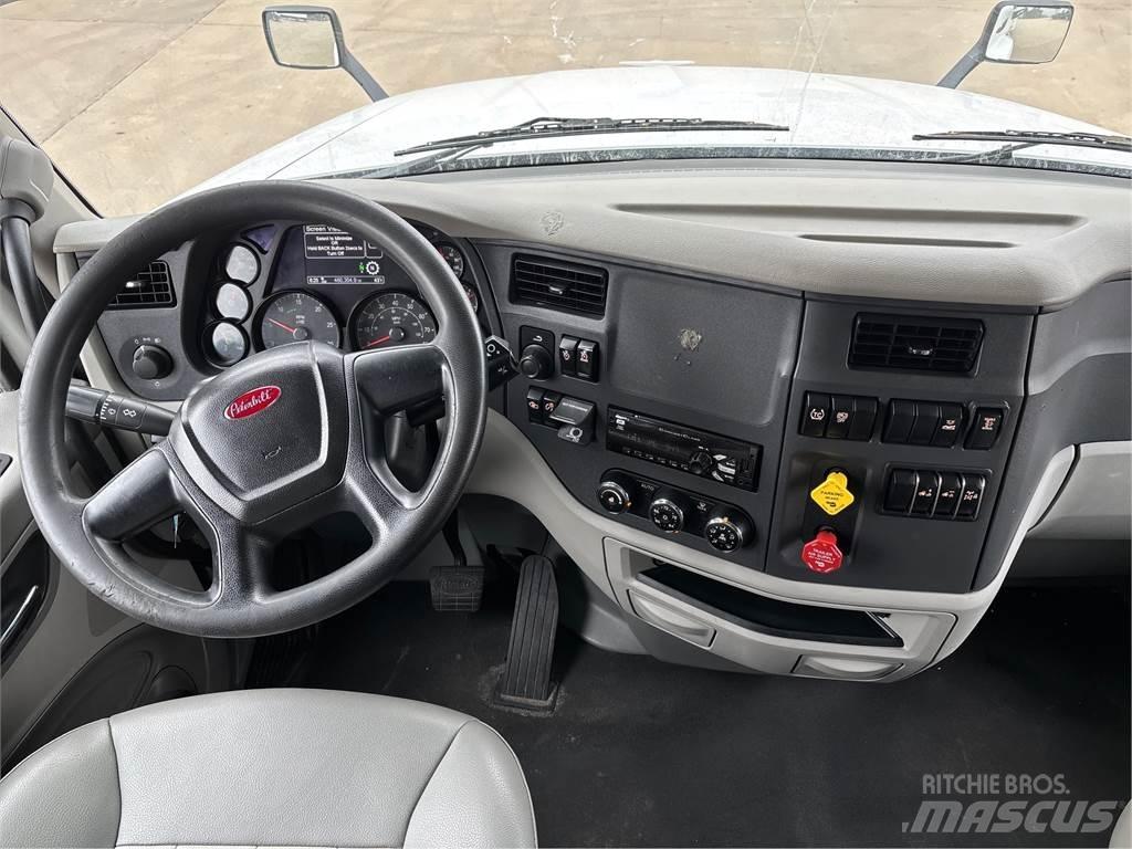 Peterbilt 579 Trekkers