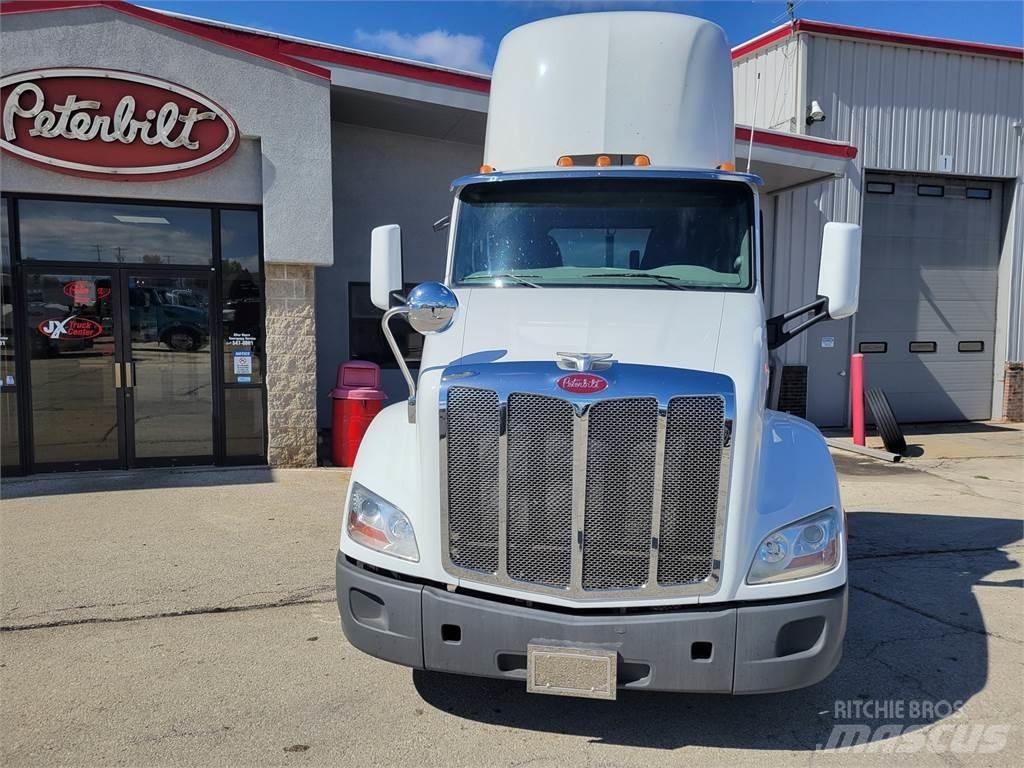 Peterbilt 579 Trekkers
