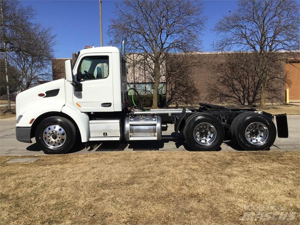 Peterbilt 579 Trekkers