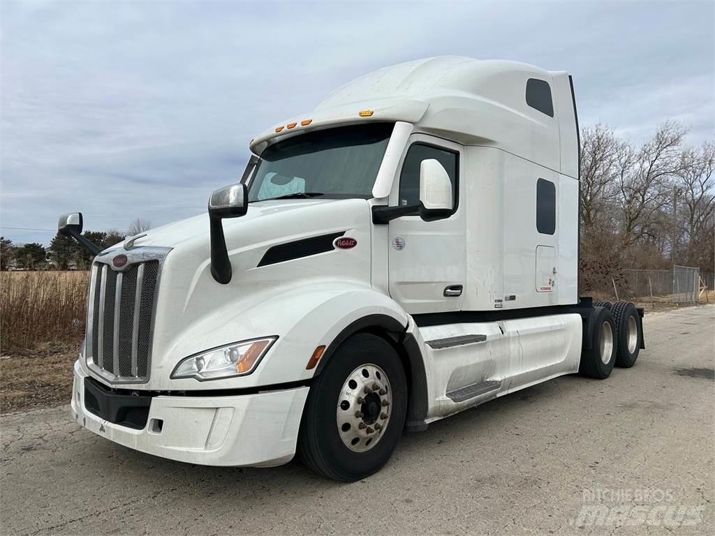 Peterbilt 579 Trekkers