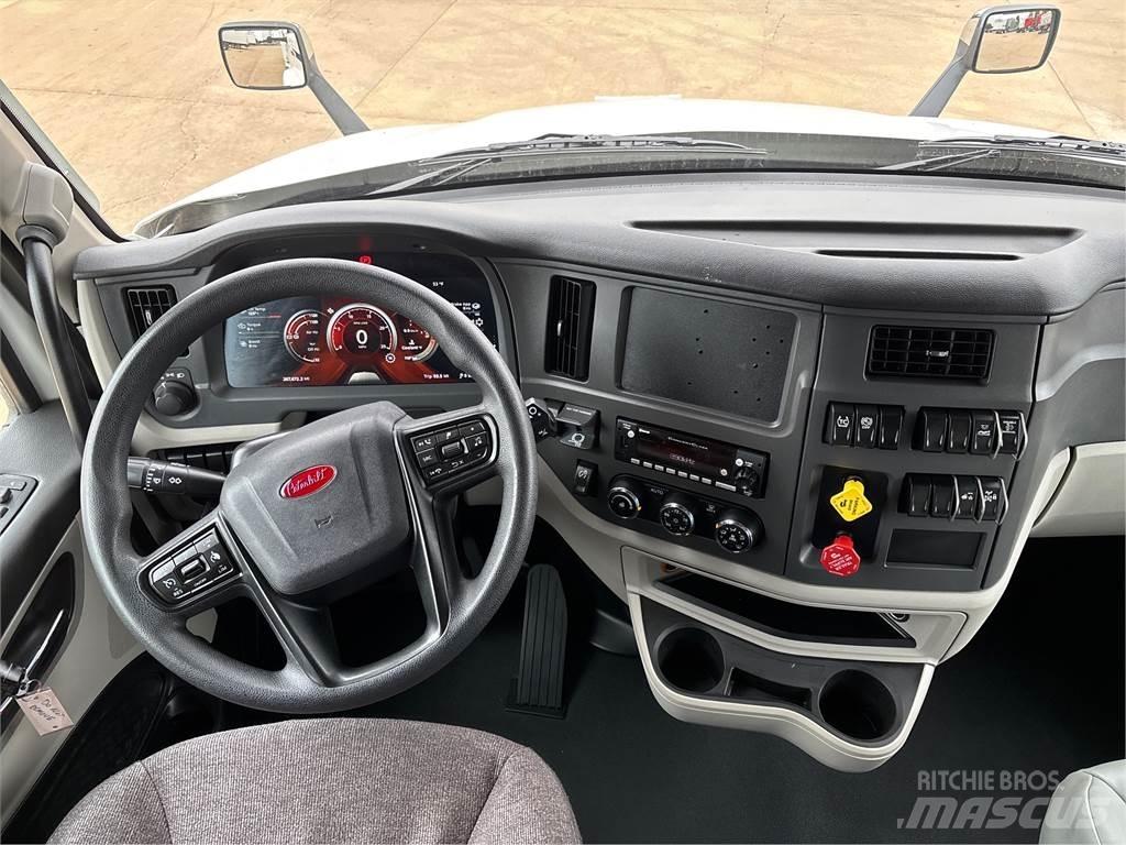 Peterbilt 579 Trekkers