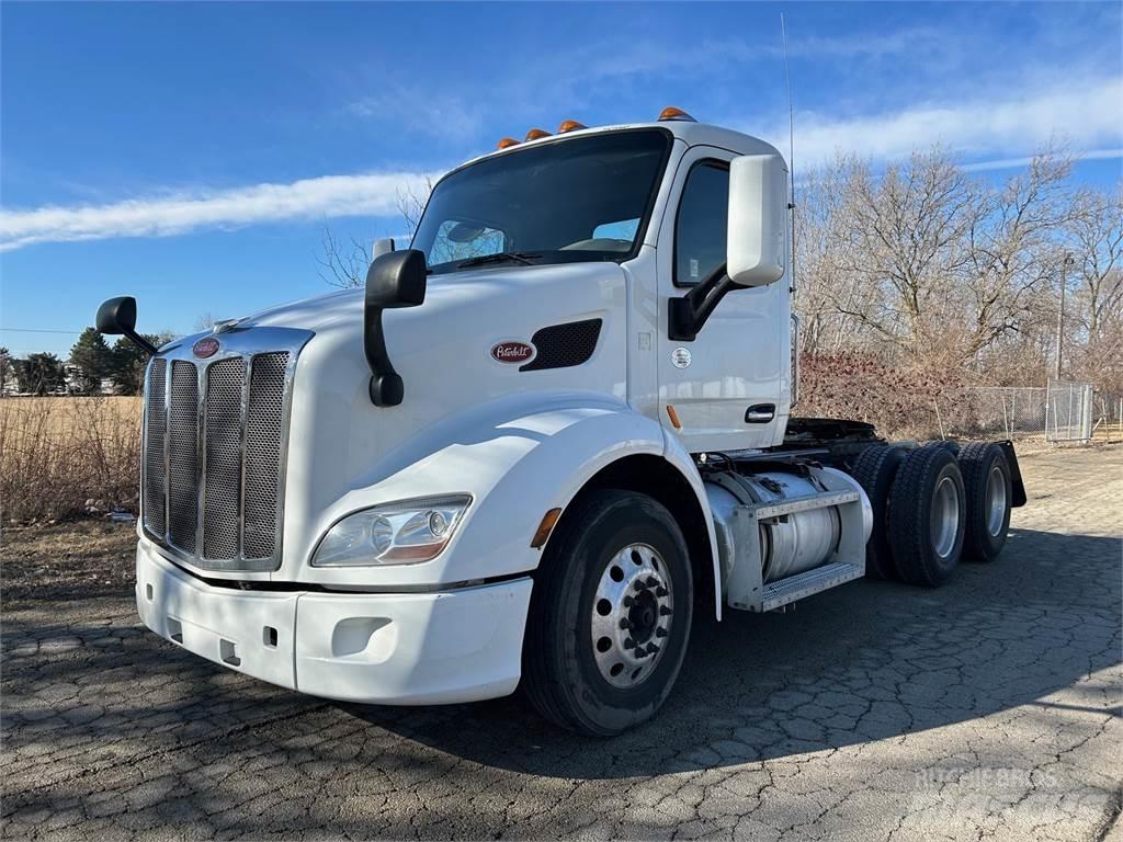 Peterbilt 579 Trekkers