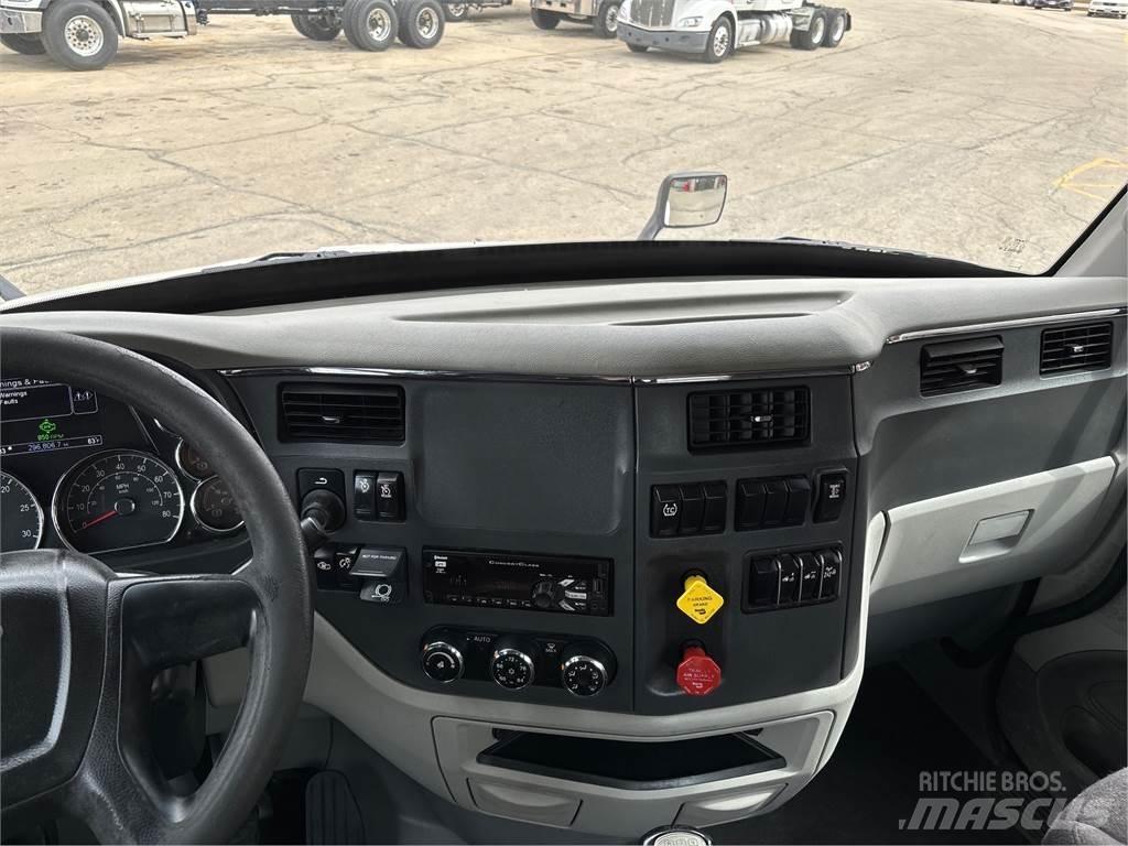 Peterbilt 579 Trekkers