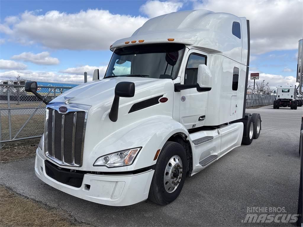 Peterbilt 579 Trekkers