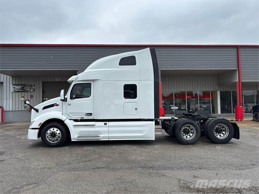 Peterbilt 579 Trekkers