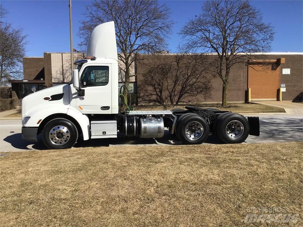 Peterbilt 579 Trekkers