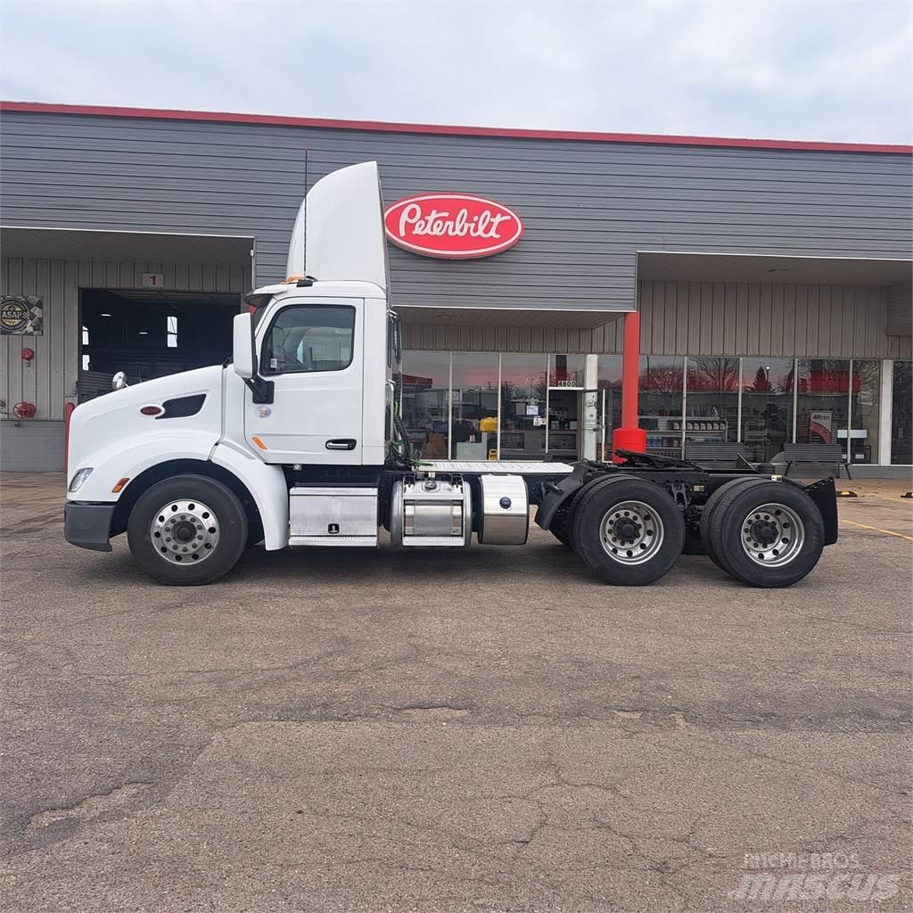 Peterbilt 579 Trekkers