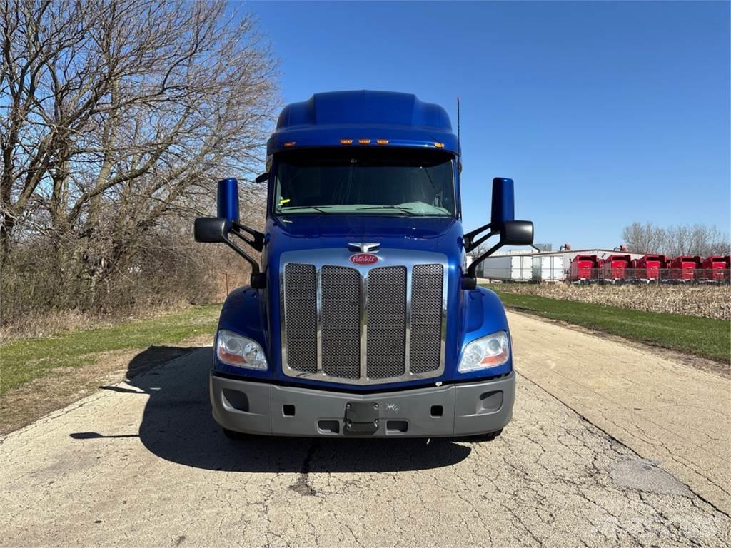 Peterbilt 579 Trekkers