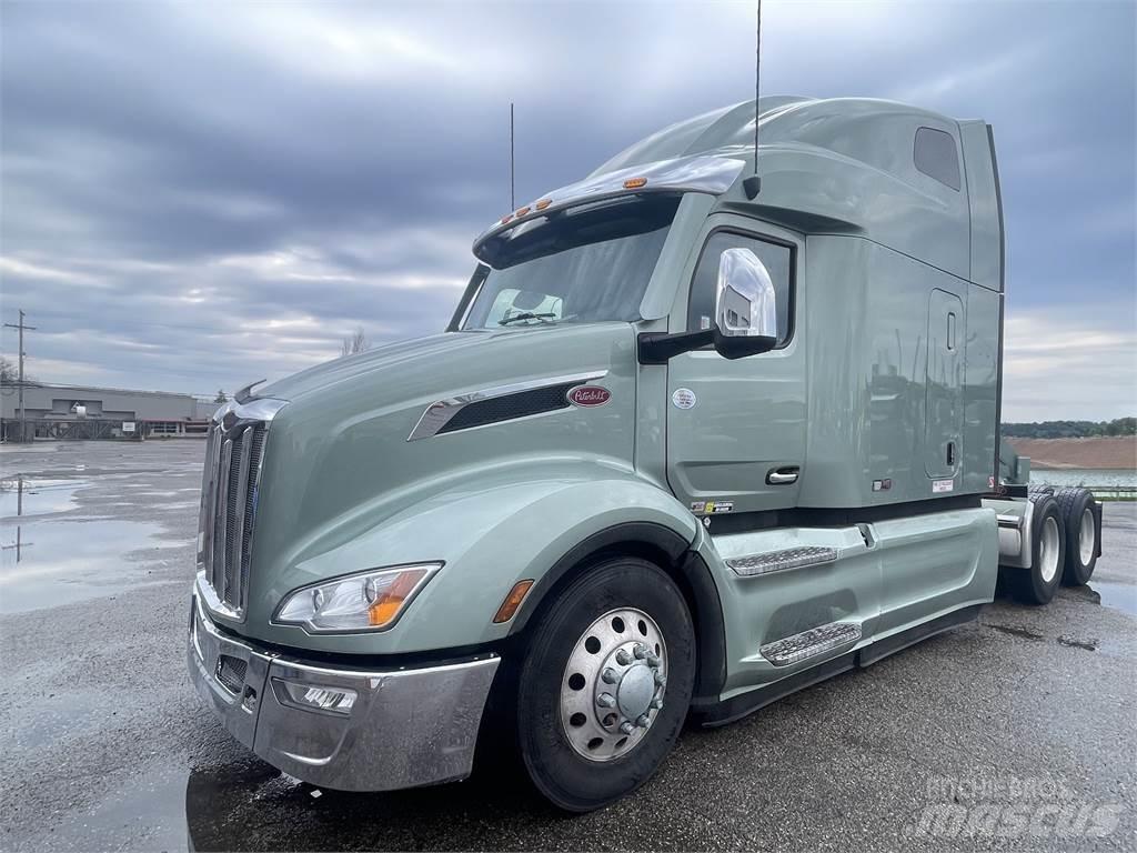 Peterbilt 579 Trekkers
