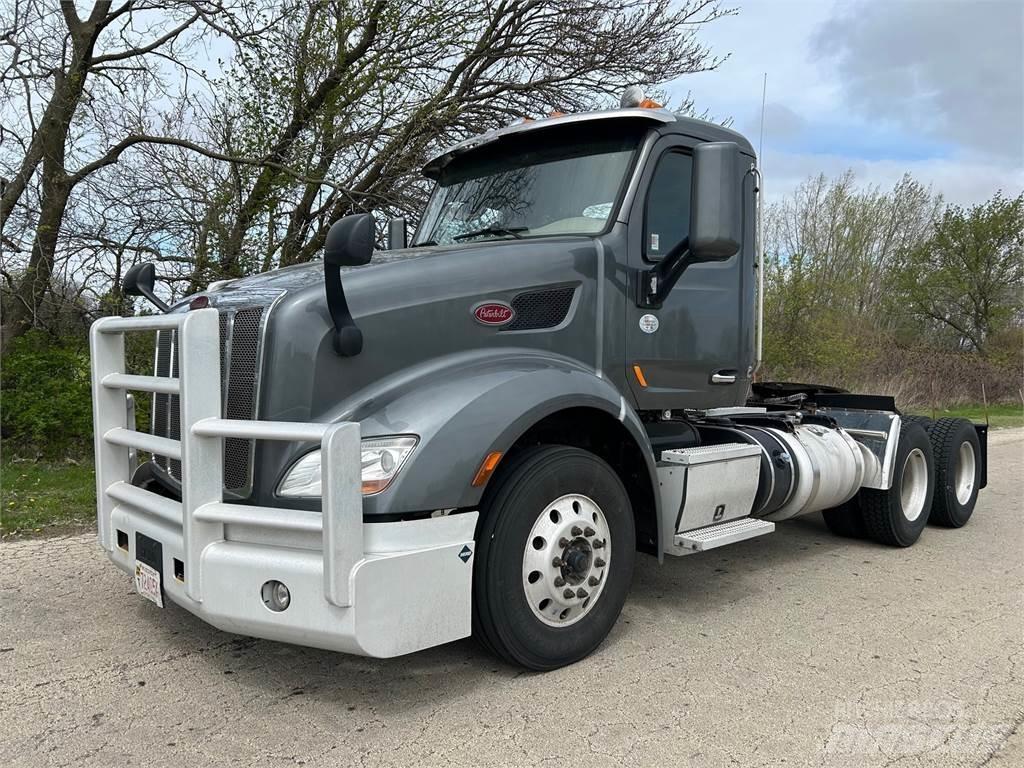 Peterbilt 579 Trekkers