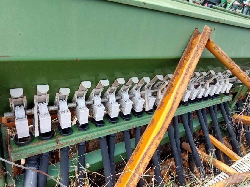 Amazone 402 Terreinbeheermachines - overige
