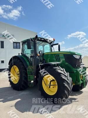 John Deere 6215R Tractoren