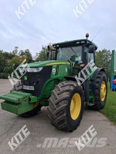 John Deere 7230R Tractoren