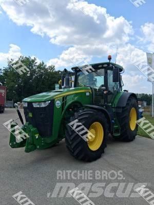 John Deere 8270R Tractoren