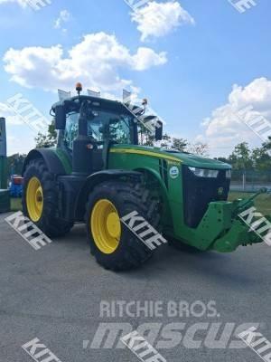 John Deere 8400R Tractoren