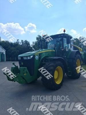 John Deere 8400R Tractoren