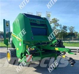 John Deere V451M Ronde-balenpersen