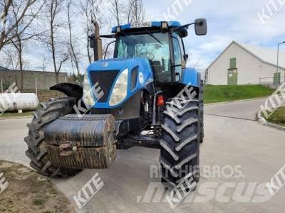 New Holland T7040 Tractoren