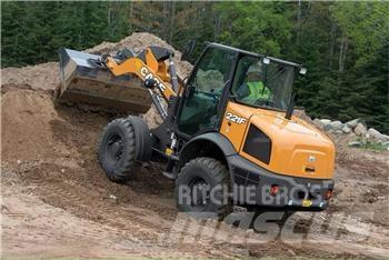 CASE 221F Wielladers