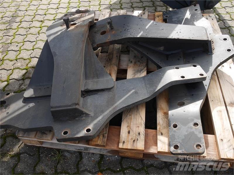  - - - Q65 Beslag Voorladers en gravers