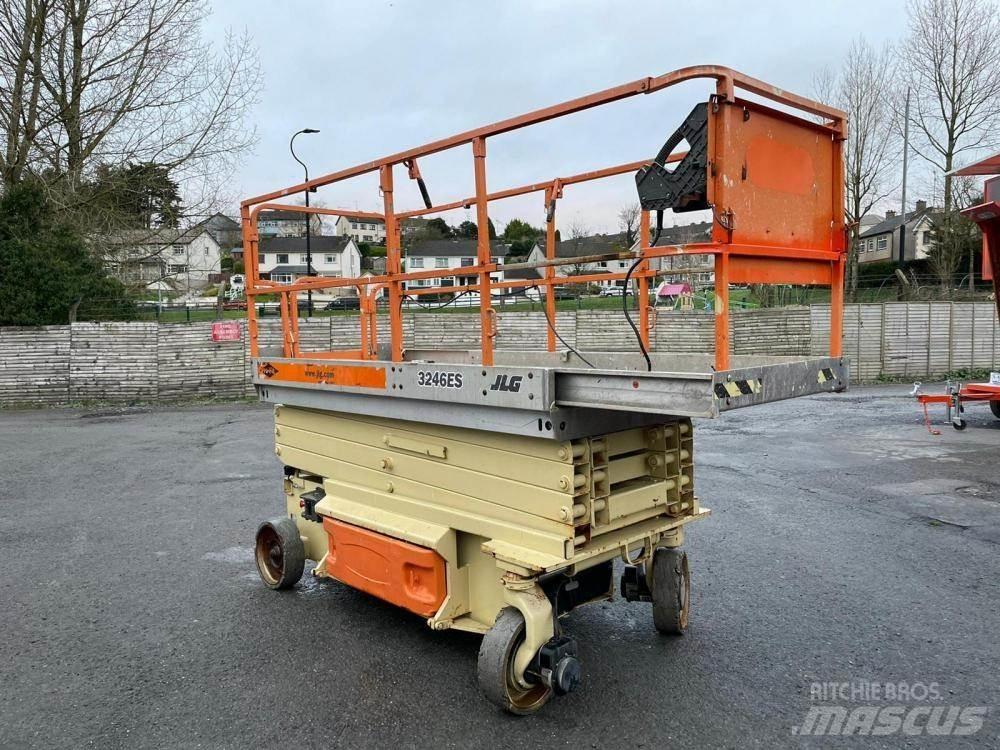 JLG 3246ES Schaarhoogwerkers