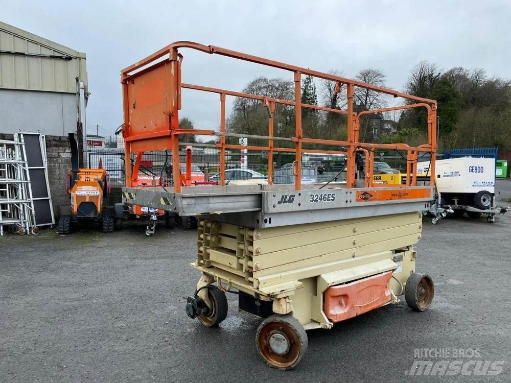 JLG 3246ES Schaarhoogwerkers