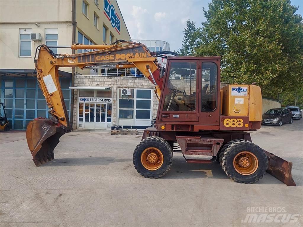 Case Poclain 688P Wielgraafmachines