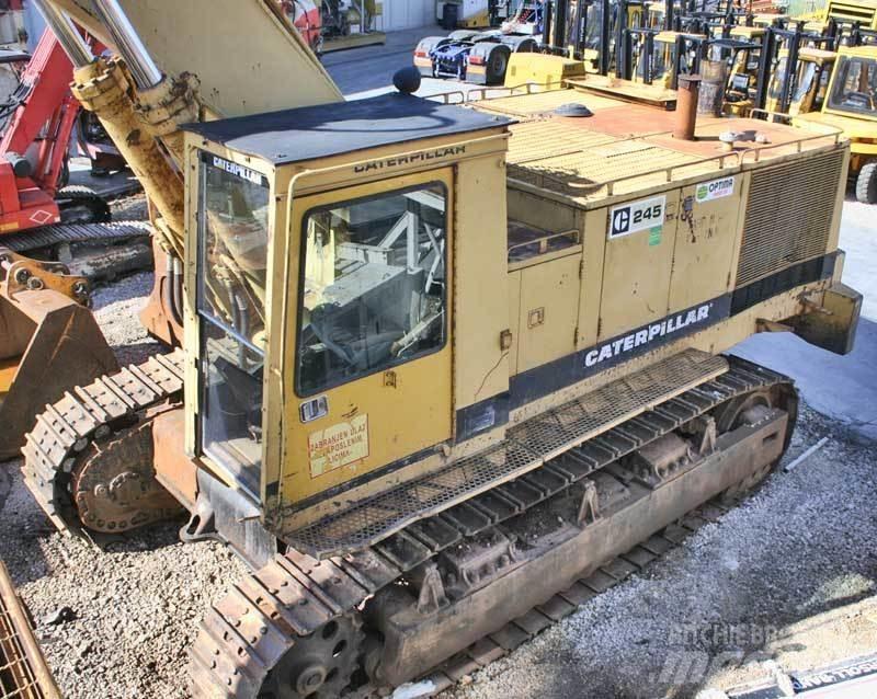 CAT 245 Rupsgraafmachines