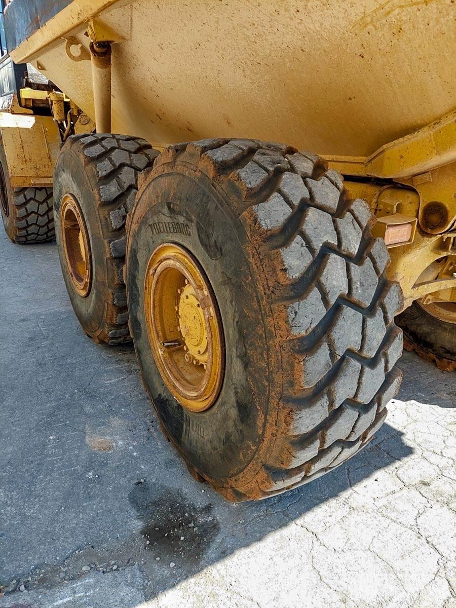 CAT D250E Knik dumptrucks