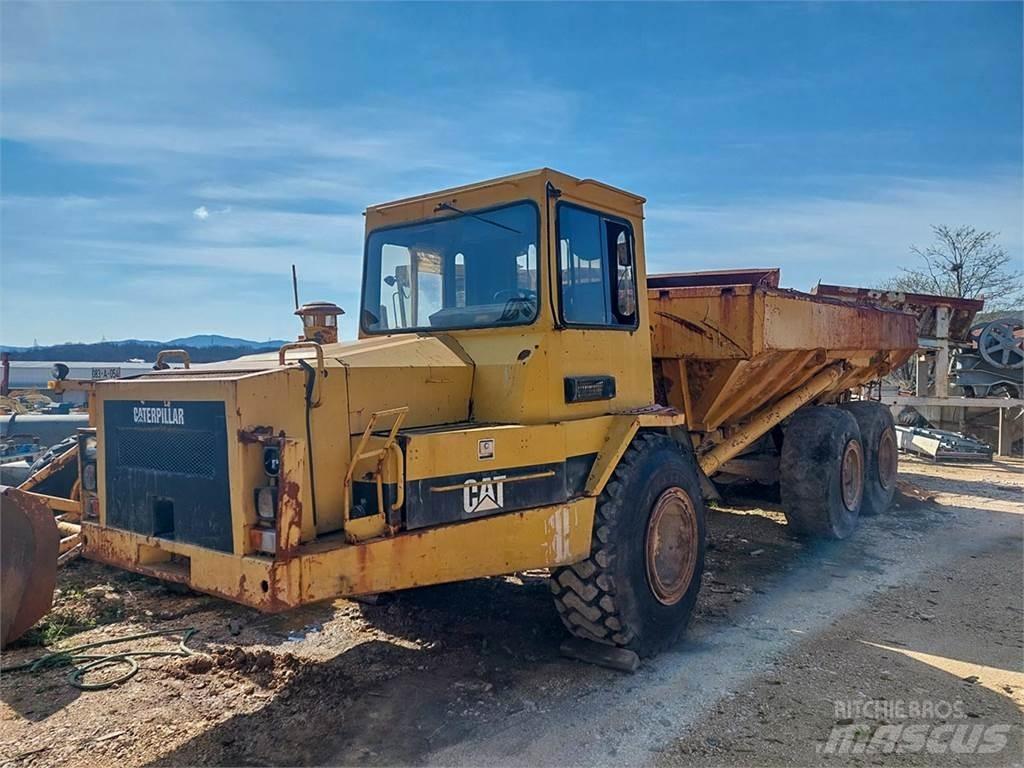 CAT D300B Knik dumptrucks